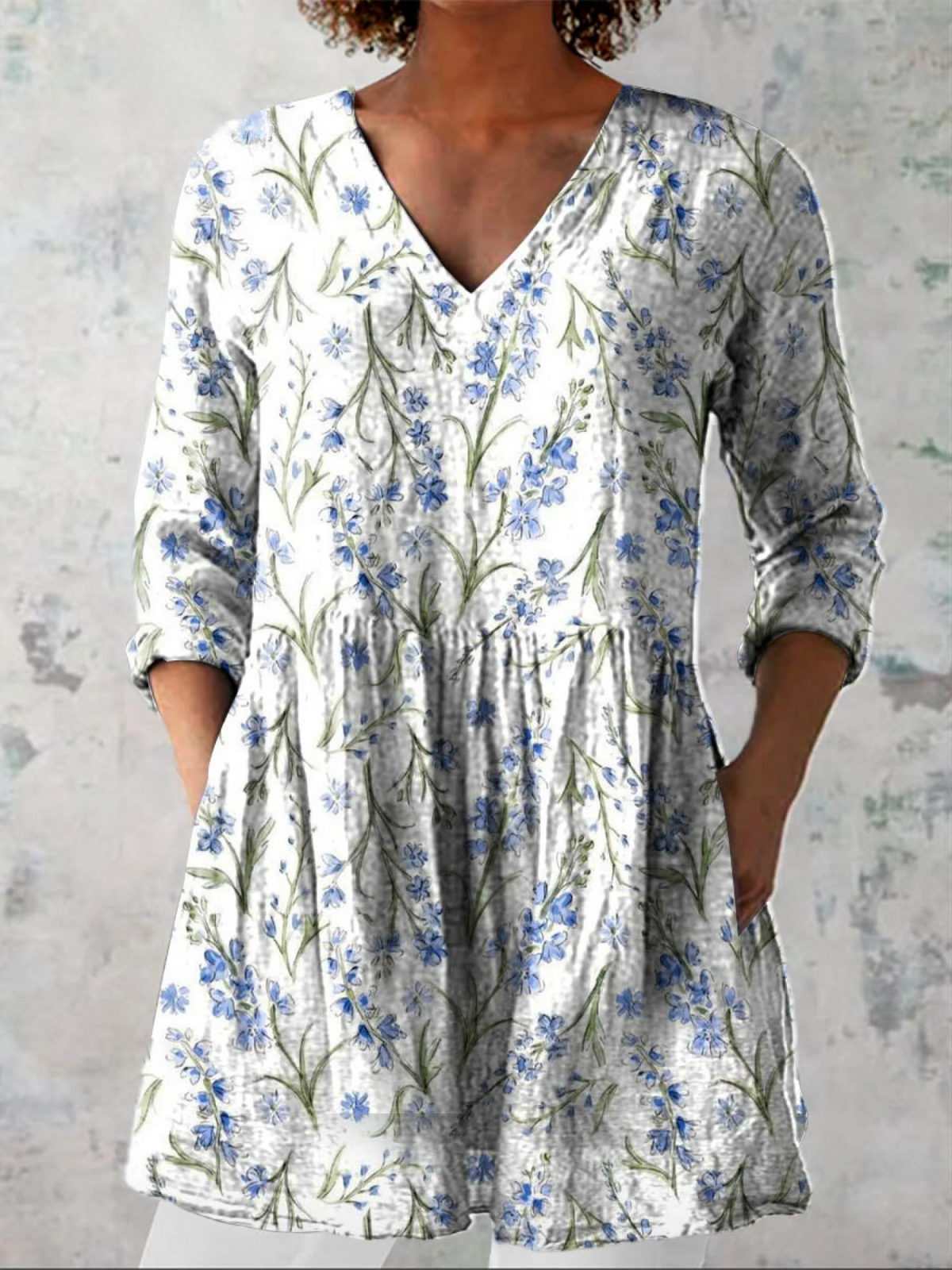 Kara | Long blouse with V-neck