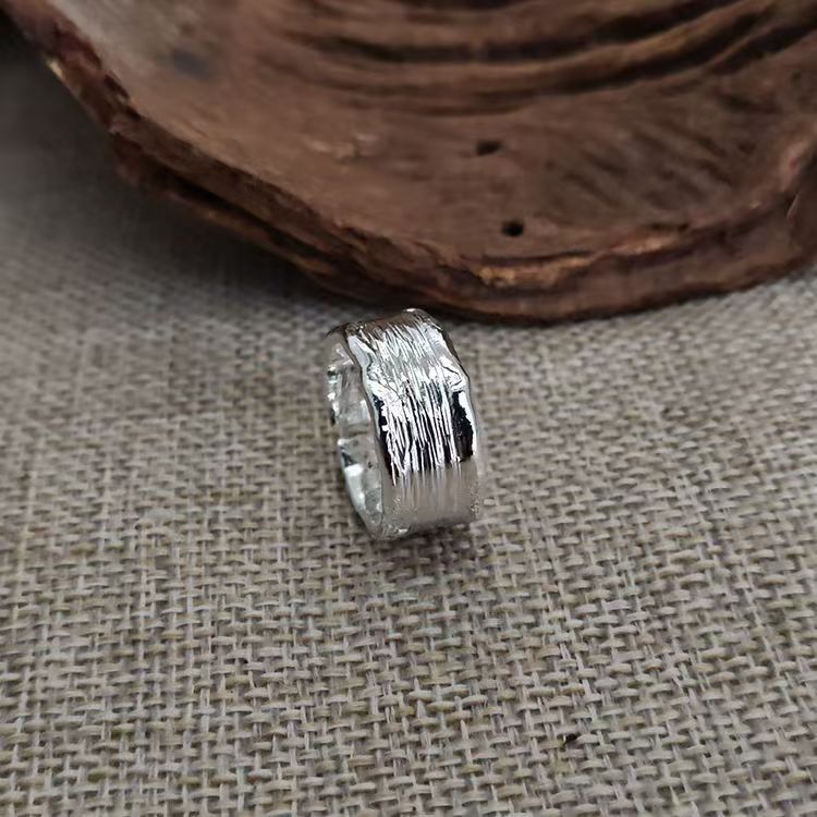 Soren | Hammered-Style Silver & Gold Band