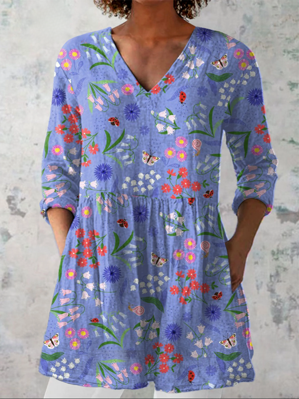 Aileen | Long Blouse with V-Neck