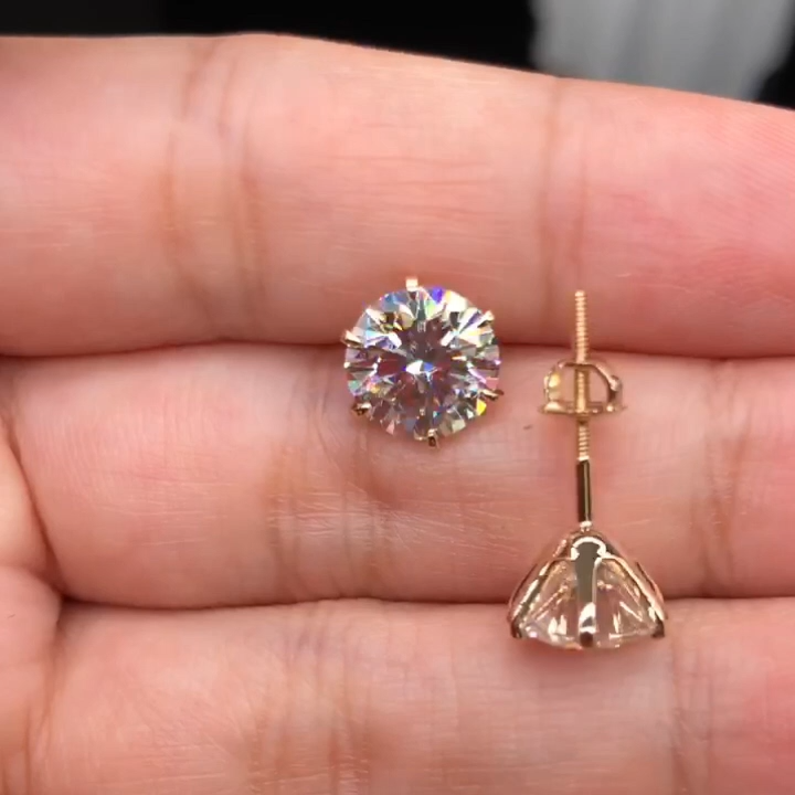 Chic Tera White Gold Earrings