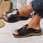 Clarinda | Orthopaedic sandals with buckle design