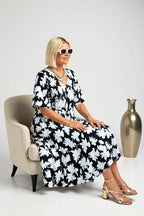 Patricia | Elegant dress with flattering tummy coverage