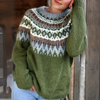 Elodie – Warm Sweater with Winter Pattern