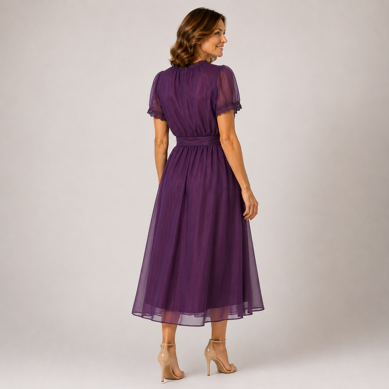 Flavia | Chiffon Maxi Dress with Keyhole Neckline and Lace Trim