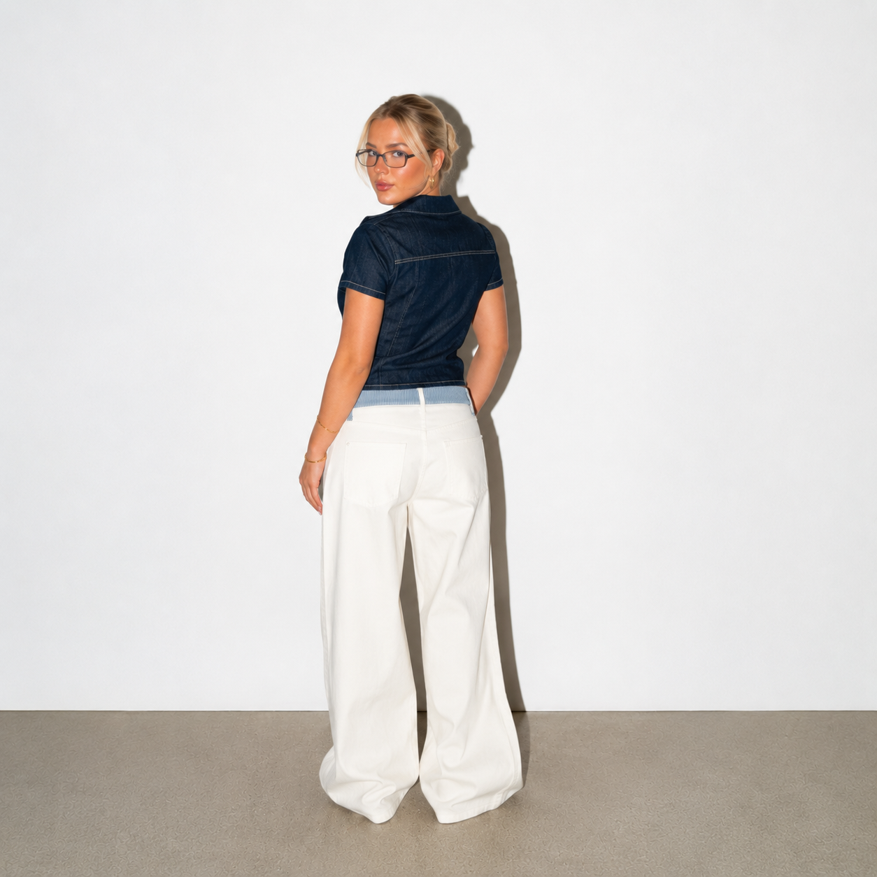 Bjørk striped low-waisted loose jeans - White/Blue
