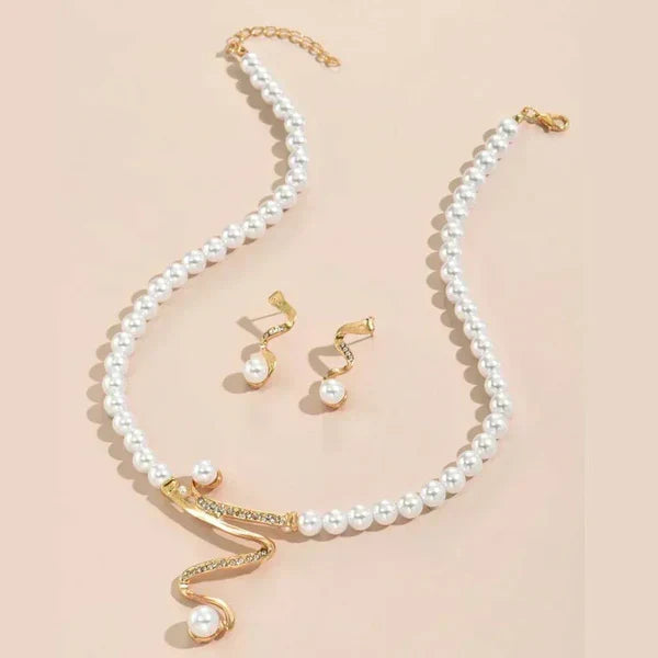 Natural Pearl Necklace and Earrings Set