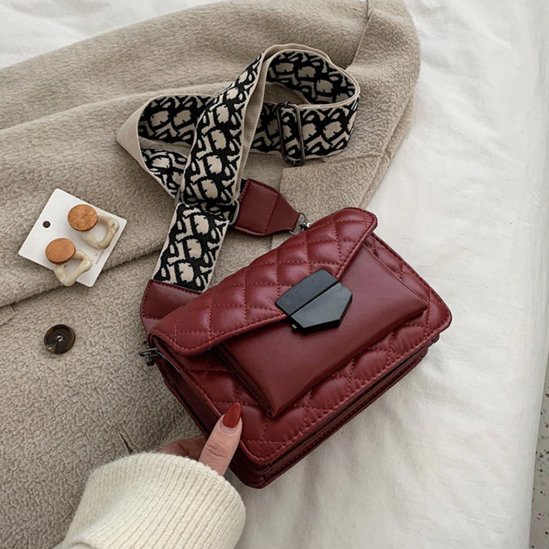 Isabella Timeless Allure | Stylish Shoulder Bag
