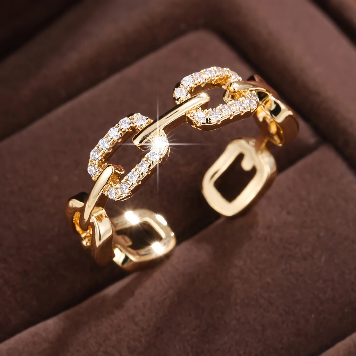 Gold “Radiant Chain” Ring