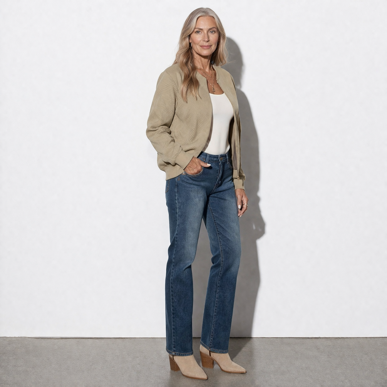 Lunea Mode® | The Colette - Effortless Zip-Up Knit Bomber Cardigan
