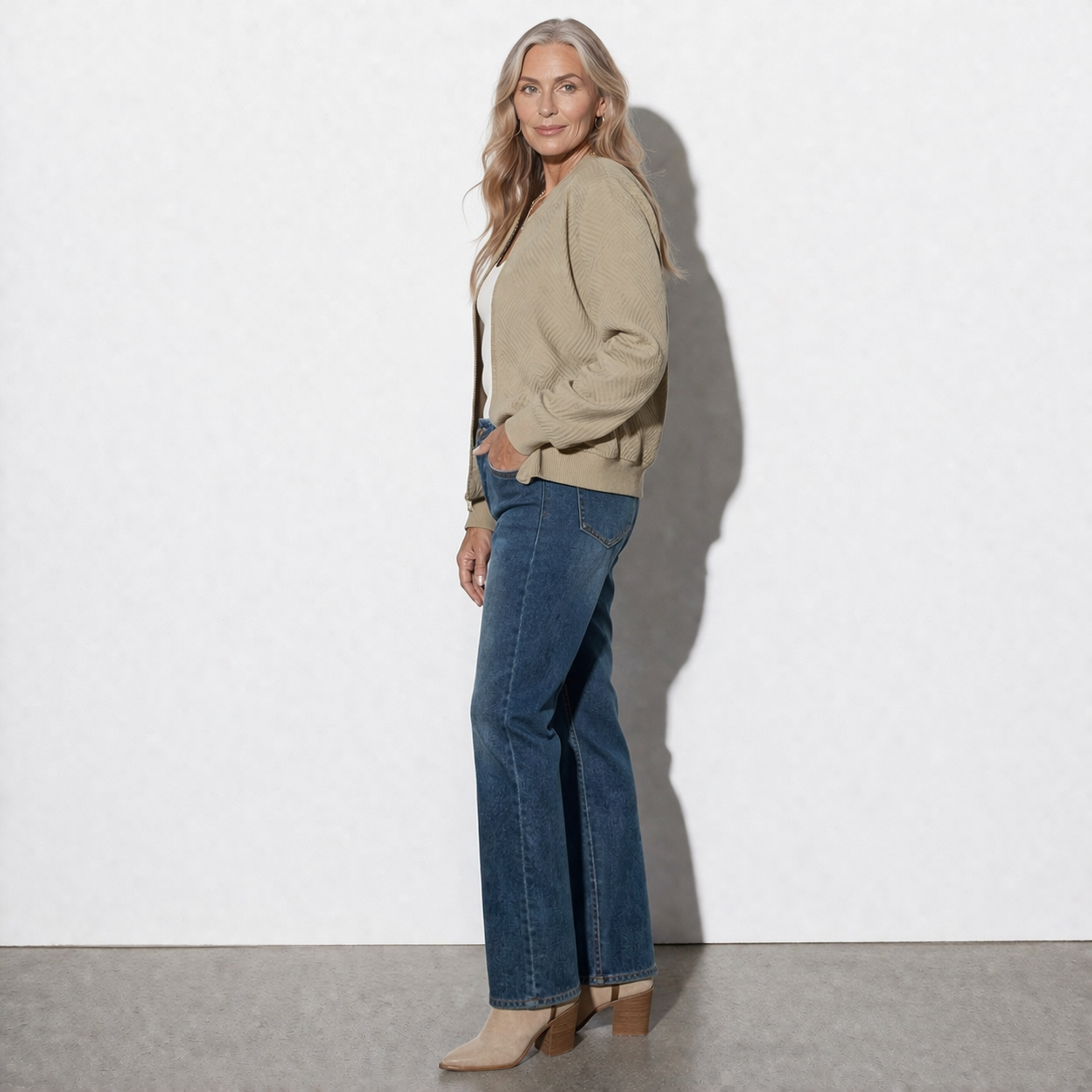 Lunea Mode® | The Colette - Effortless Zip-Up Knit Bomber Cardigan