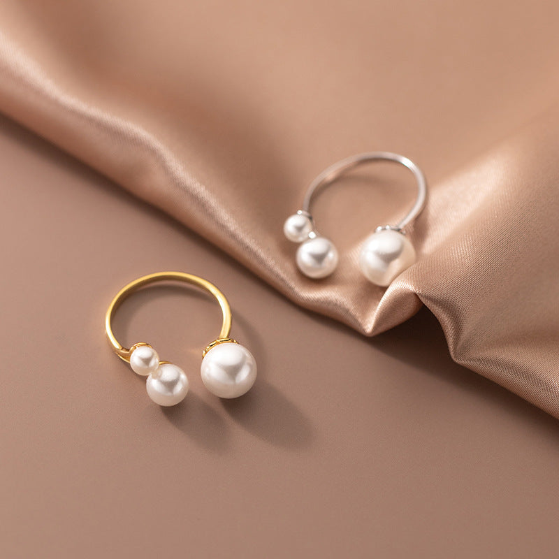 Elegant Triple Pearl Ring