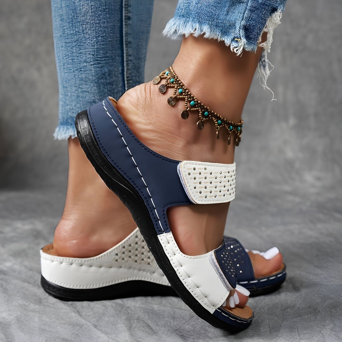 Gwendolyn | Elegant orthopaedic sandals for all-day comfort
