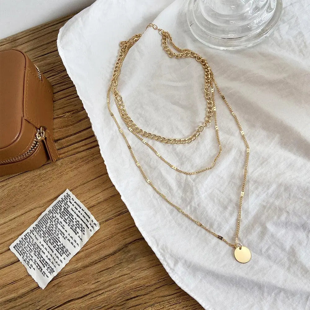 Elegant Gold and Silver Collar Necklace