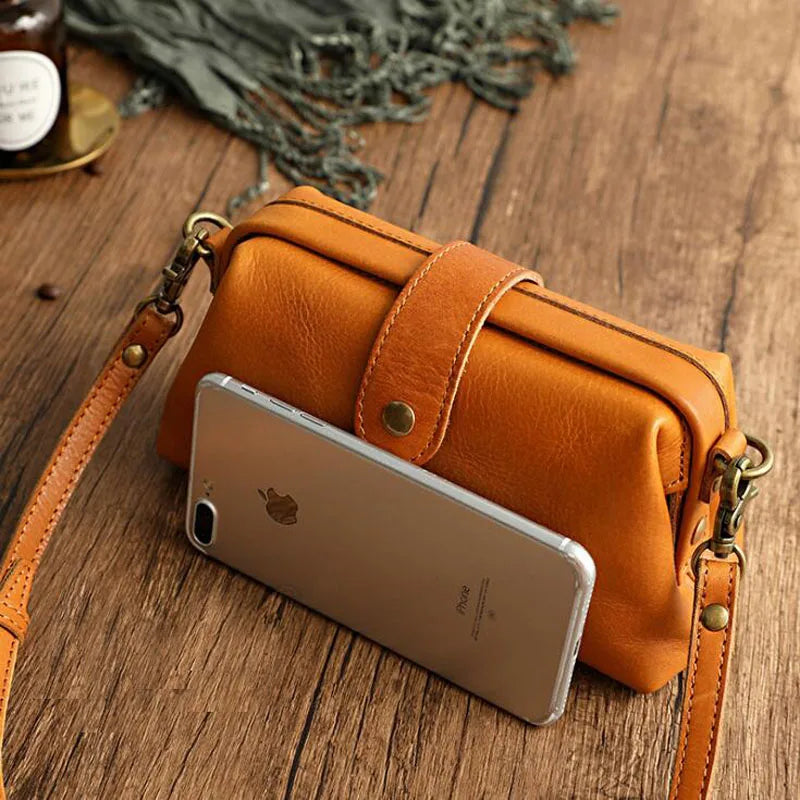 Ivy - Mini Leather Crossbody Bag