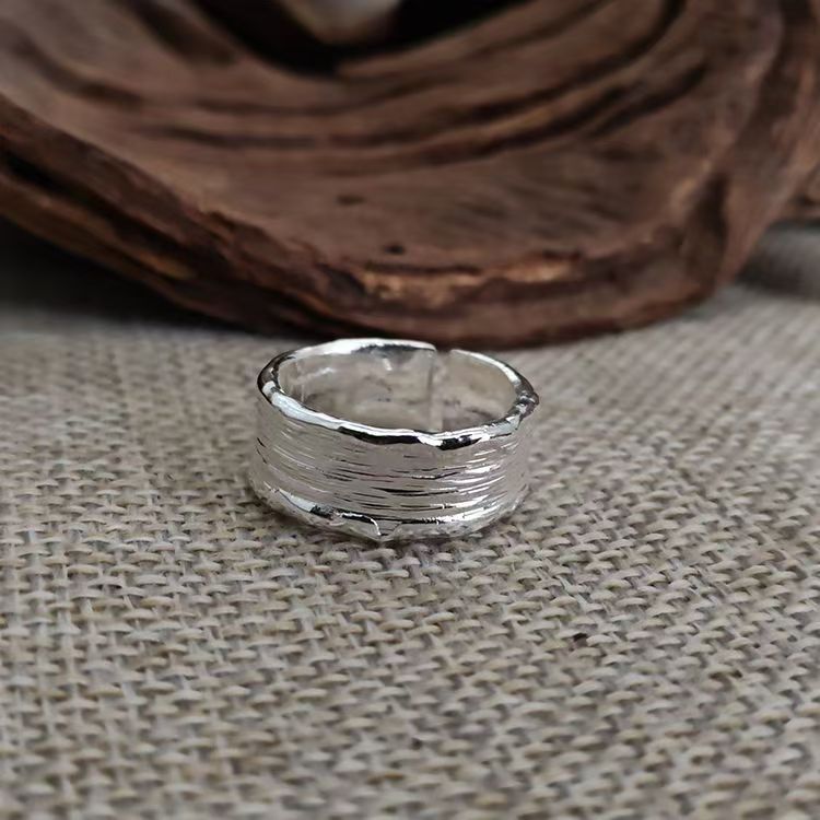 Soren | Hammered-Style Silver & Gold Band