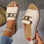 Clarinda | Orthopaedic sandals with buckle design