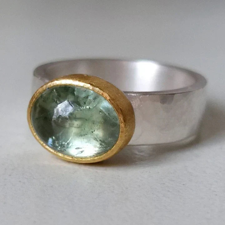 Soft Emerald Ring™ – Vintage Elegance